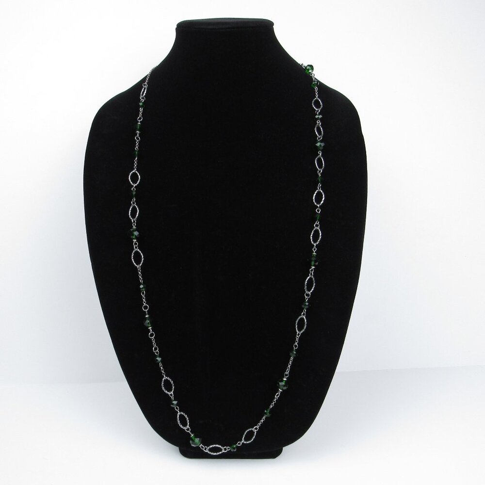 C1946 Green Beaded Silver Tone Necklace Lobster Closure Costume Jewelry